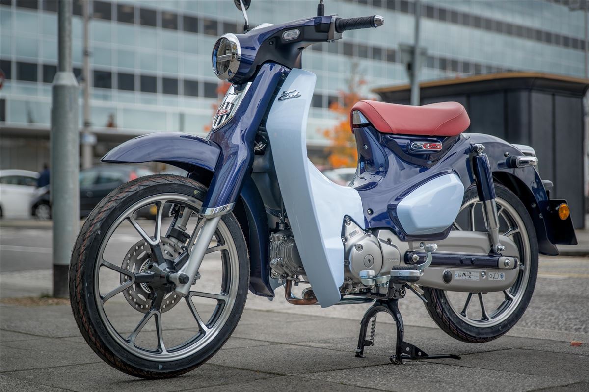 Review: Honda Super Cub | Product Reviews | Honest John