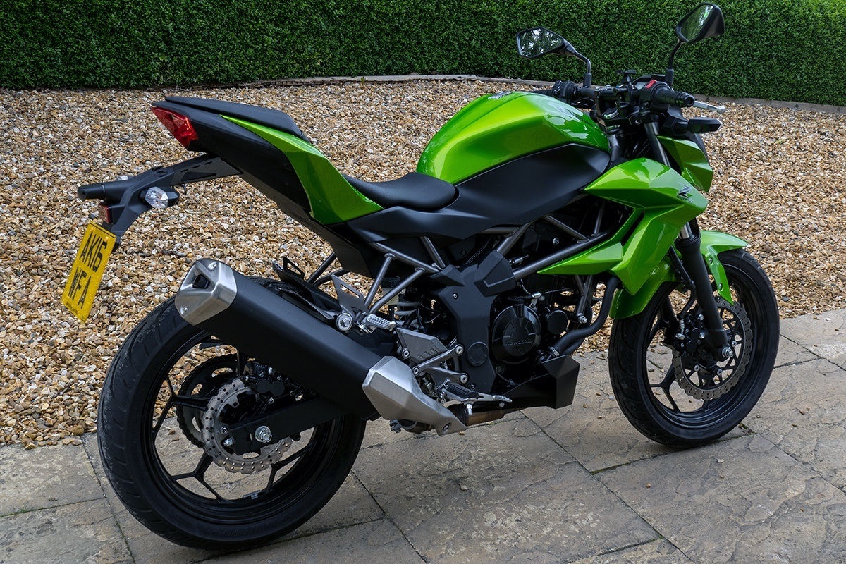 Review: Kawasaki Z250SL 2016 | Product Reviews | Honest John