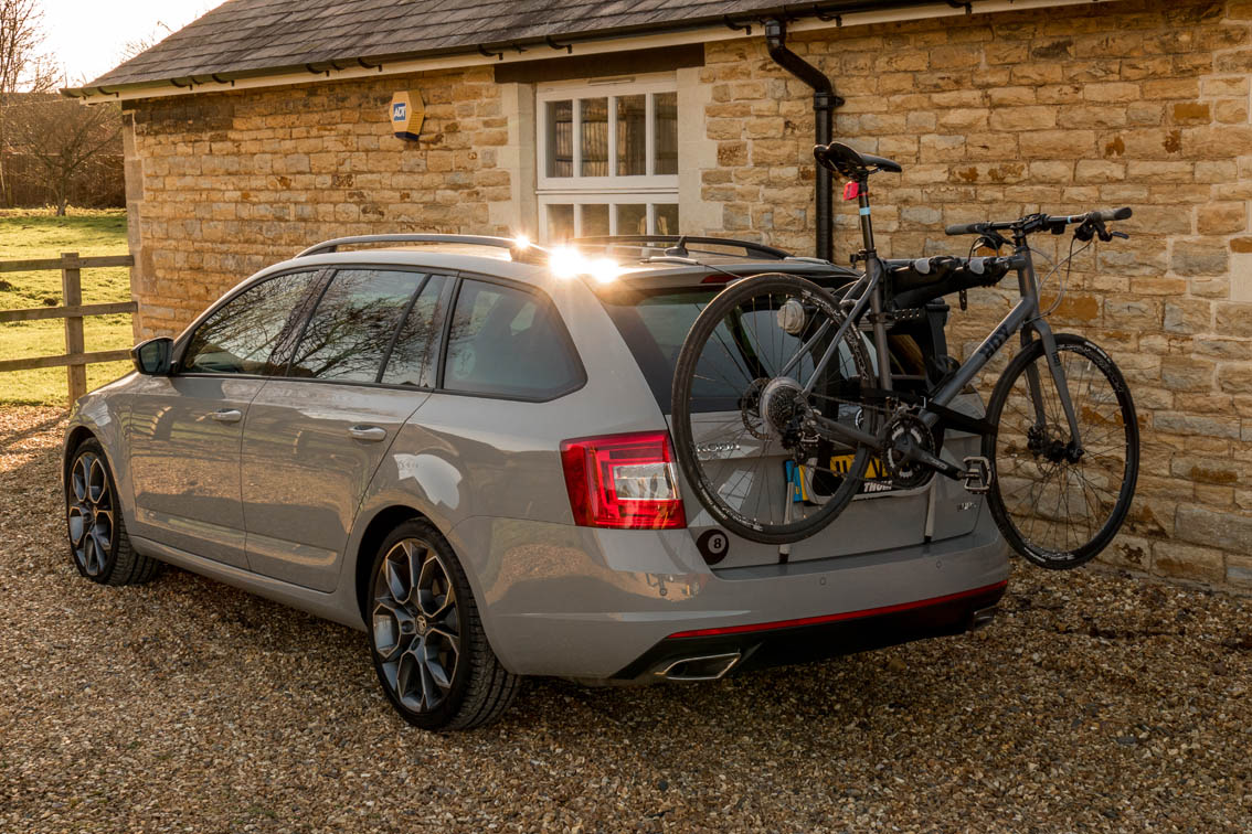 Car Boot 3 BIKE CYCLE CARRIER RACK To Fit Skoda Fabia Octavia Superb Roomster 
