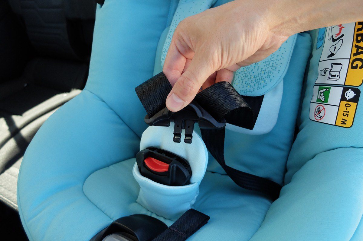 maxi cosi axiss safety rating