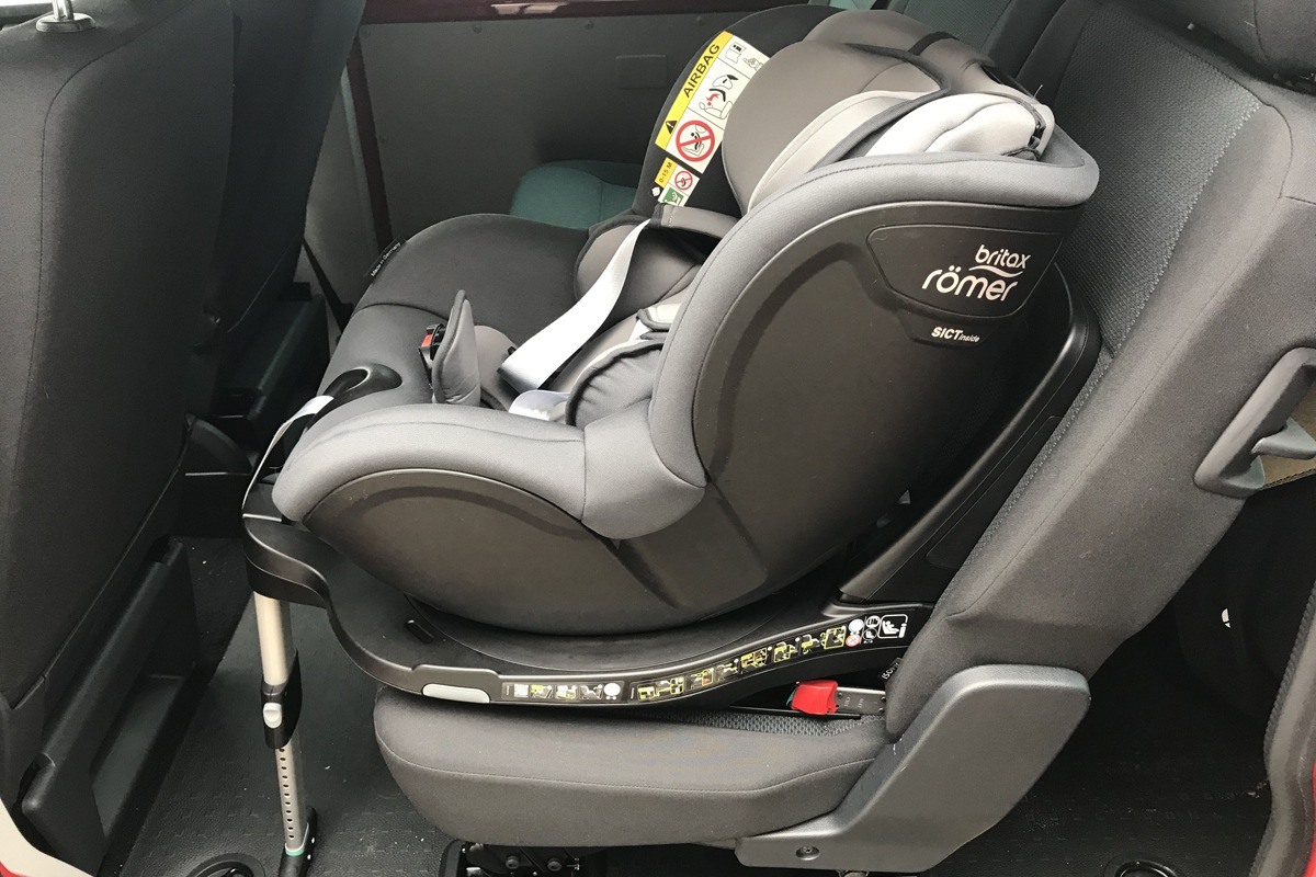 DUALFIX i-size britax romer デニム 外出/移動用品 チャイルドシート