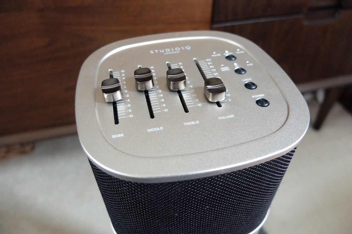 Review: Studio19 London Solo E500X - EQ speaker | Product Reviews