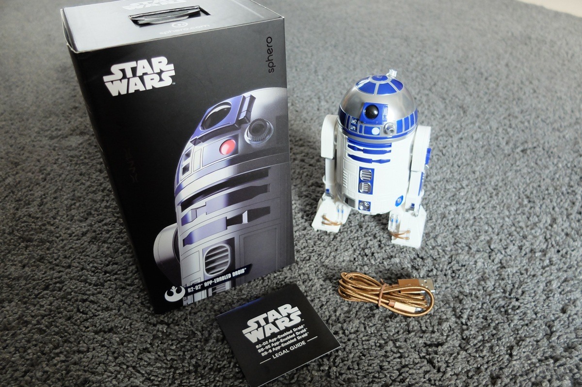 Sphero r2d2 store keeps falling over