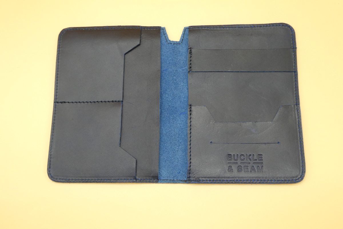 Review Buckle and Seam Concorde Passport Holder Product Reviews