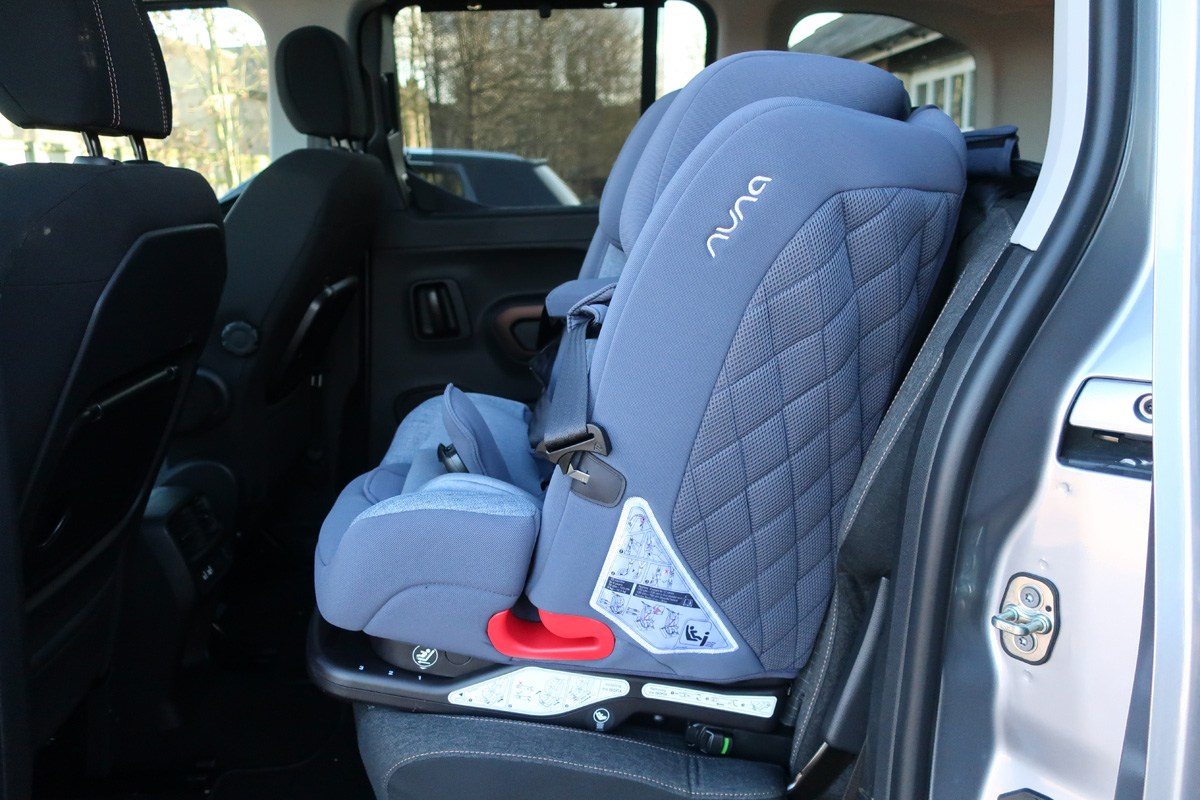 Nuna myti best sale car seat